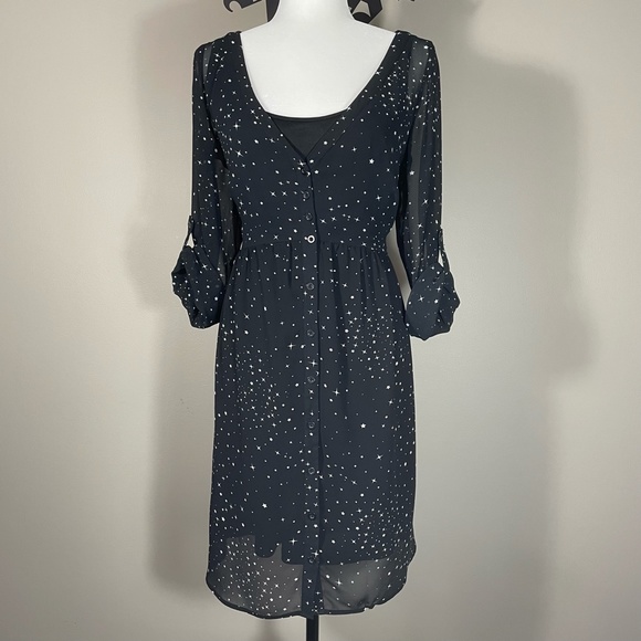 TORRID Wednesday Addams Star Print Georgette Shirt Dress EUC - Picture 3 of 16